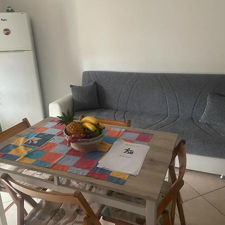 فيوميتشينو Airport Apartment Alloggio Turistico T&C المظهر الخارجي الصورة
